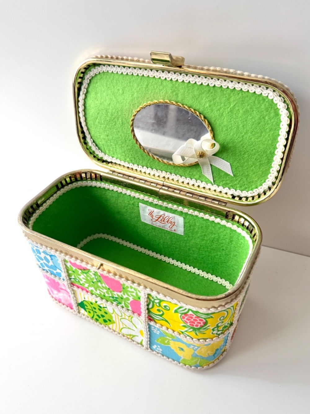 Vintage 1960s The Lilly Pulitzer Patchwork Vanity Box Bag Lucite Handle - Picture 2 of 6